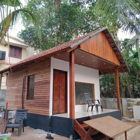 Verge Hostel วาร์คาลา ภายนอก รูปภาพ